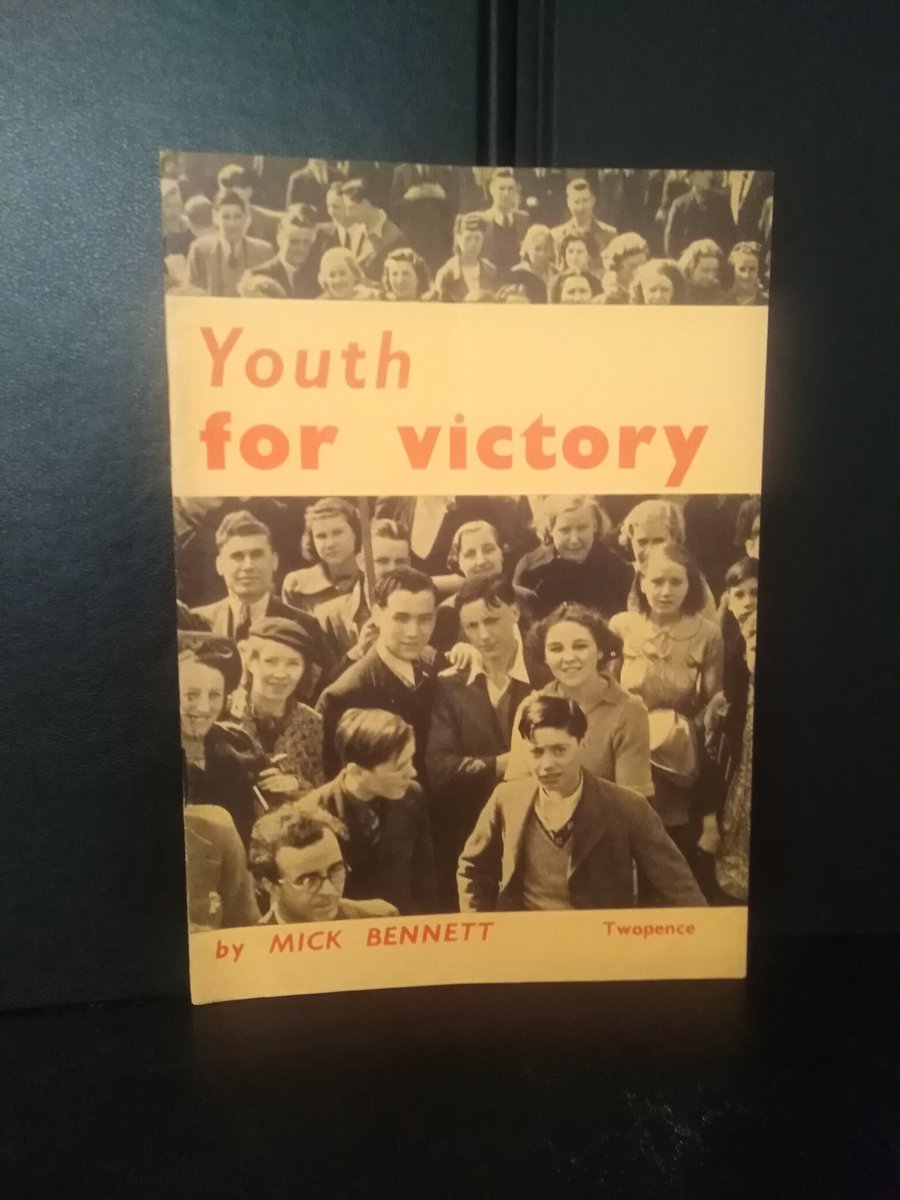 ExBSixPrincipal's tweet photo. The Young Communist League and the fight against fascism : 1942, 1941, 1938.
"For a strong YCL, the indispensable aid for building the UNITY OF OUR GENERATION FOR VICTORY OVER FASCISM".
๐น๐ฏโ๏ธ๐ฏ๐น
#YCL100 https://t.co/JJqjupYaWM