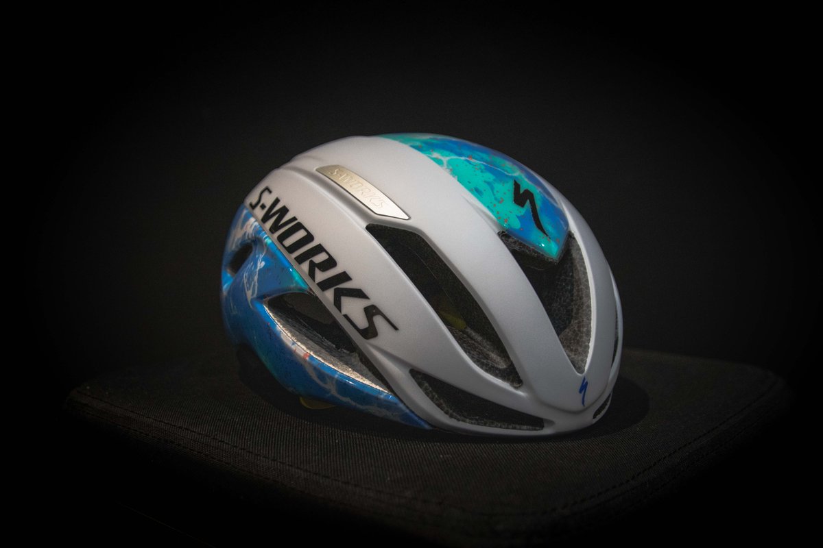 This S-Works Evade is one cool looking helmet! Lightweight and Aero. Perfect for evading the competition...

Fancy this for yourself? Check it out on our website: ow.ly/E13h50G6W53

#corleycycles #safety #helmet #iamspecialized #ride #aero #performance