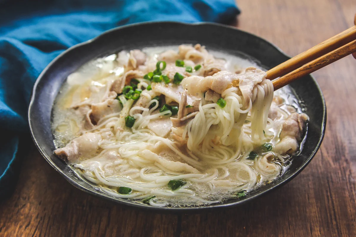 夏のうちに食べきれず余ってしまった素麺がある人は是非！涼しい時期でも美味しく食べられそうな素麺レシピ！