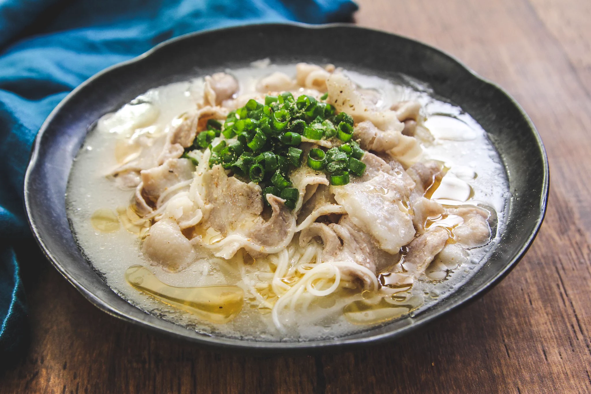 夏のうちに食べきれず余ってしまった素麺がある人は是非！涼しい時期でも美味しく食べられそうな素麺レシピ！