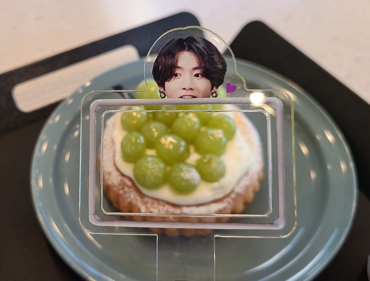dorothy1985's tweet photo. 빈공터부터 버젓한 건물이 올라가기까지 열심히 지나치며 봐오던 그곳에 드디어🤣🤣
치미도 고마워유💜💜

#피아크
#P_ARK https://t.co/tD8RysiErK