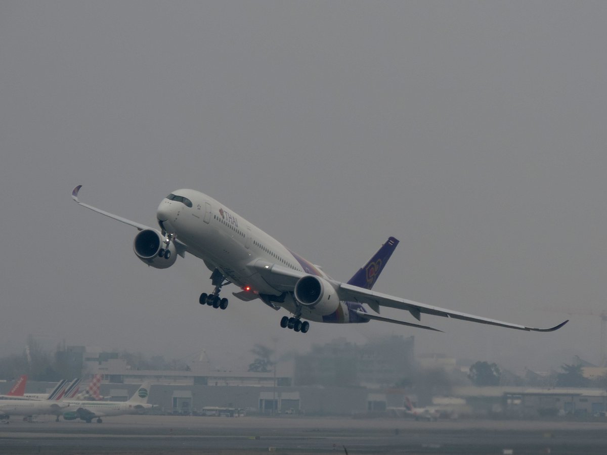 MSN3503's tweet image. Un #WingWave avec un #A350 de @ThaiAirways !
@MartoglioQ @alexandre_spott @hydra_66