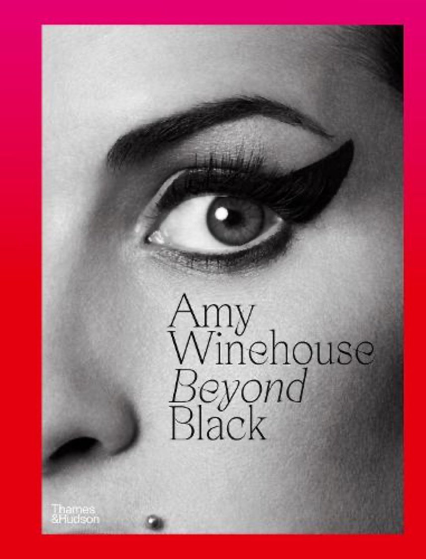 Was so lovely to spend time last night with Amy’s nearest and dearest for the launch of #AmyWinehouseBeyondBlack by @iamnaomiparry and <a href="/CatrionaLundie/">Catriona</a> An extremely touching tribute to #Amy beautifully presented by <a href="/thamesandhudson/">Thames & Hudson</a>