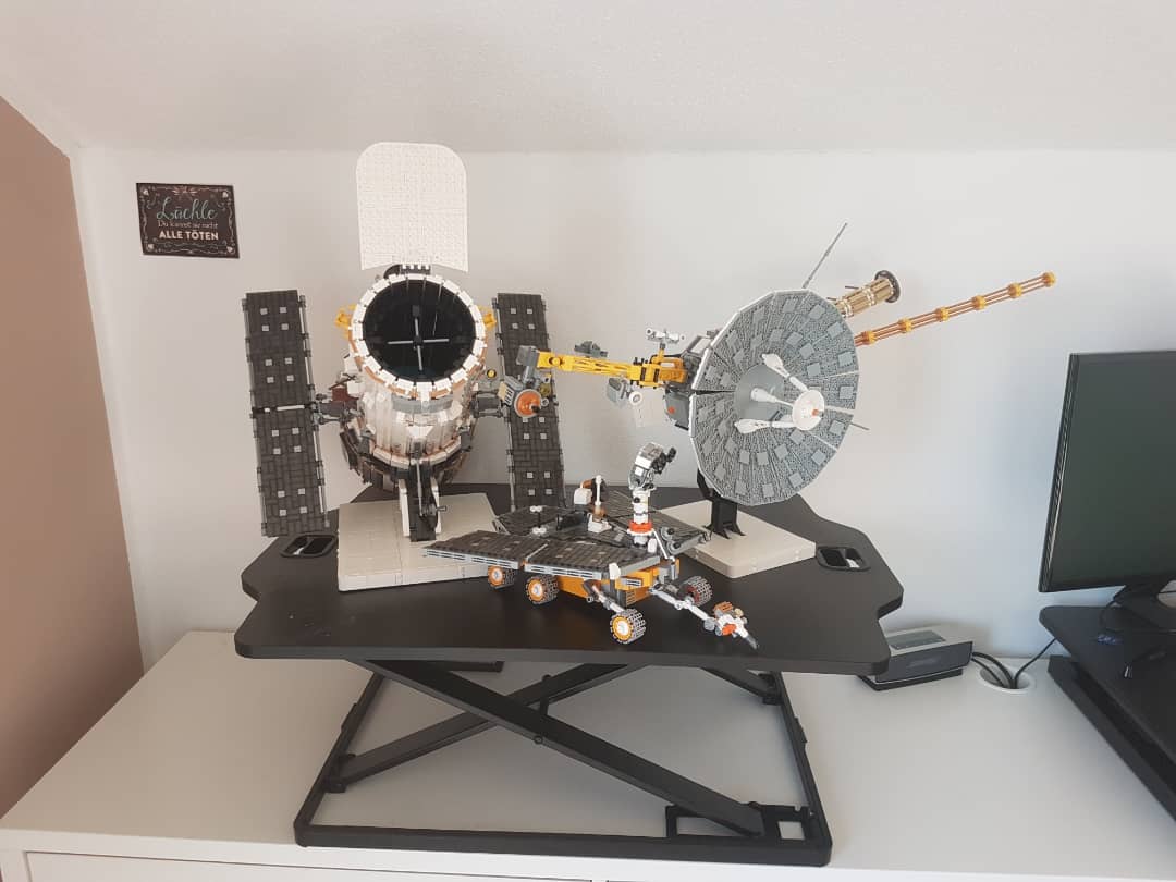 MocDesign2022's tweet image. these are my first three MOCs that I built in real life

rebrickable.com/users/B.Voss%2…

#LEGO #LEGOMasters #legoqueereye #bricklink #NASA #Legolas #LEGOMastersFOX #legoideas #legonasa #alof #Space #helddersteine #legophoto