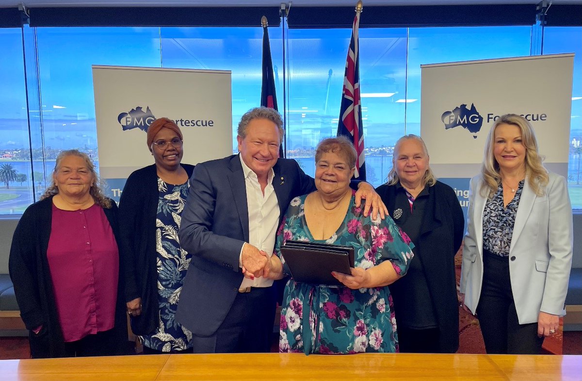 im_mining's tweet photo. Fortescue and members of the Wintawari Guruma Aboriginal Corp have announced a co-management framework for the development of new mines at the Solomon Hub ops in Western Australia |
https://t.co/Hq2kndvzg8 @FortescueNews #Wintawari #AboriginalOpportunities #METS #SolomonHub https://t.co/CgdAKaoLas