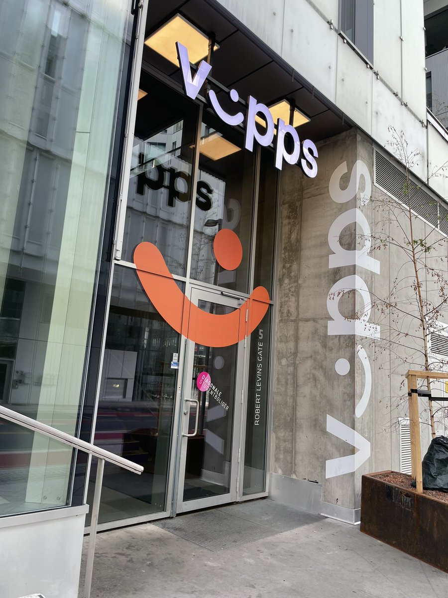 BasWas's tweet image. Finally meeting some people in person that I’ve worked with the last year. And first time in the Vipps office. :-)) #vipps