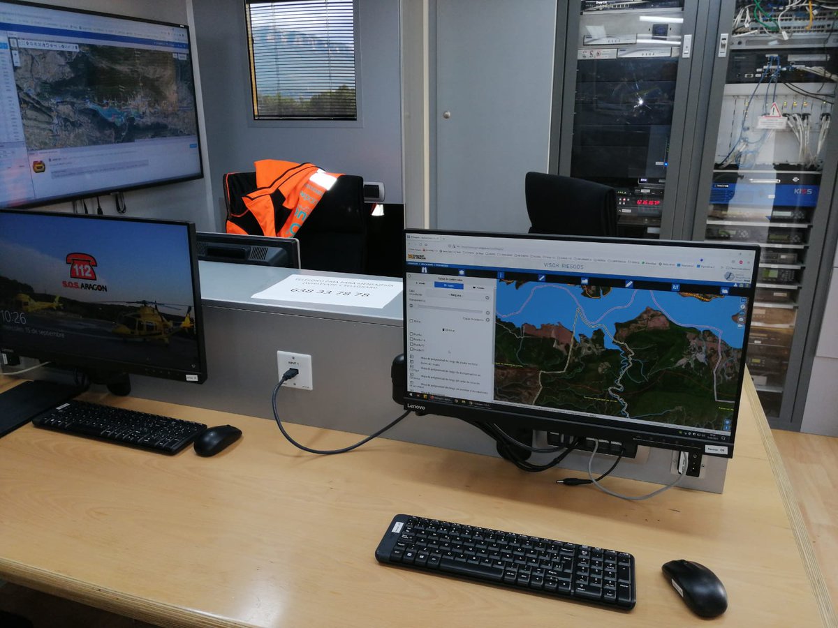 IGEAR_Aragon's tweet image. 🗓️Hoy simulacro en el #PantanodeYesa.
Proyecto de la Unión Europea POCTEFA-Alert 🇪🇺
▪️ 170 efectivos 👨‍🚒 @112Aragon
▪️ 3 Comunidades Autónomas: @gobAragon @gob_n
@Gipuzkoa
▪️ 2 Países🇪🇸🇫🇷
▪️ 15 drones 
▪️ 40 vehículos 🚒🛻🚁
📱Y utilizando la #App de riesgos del #IGEAR