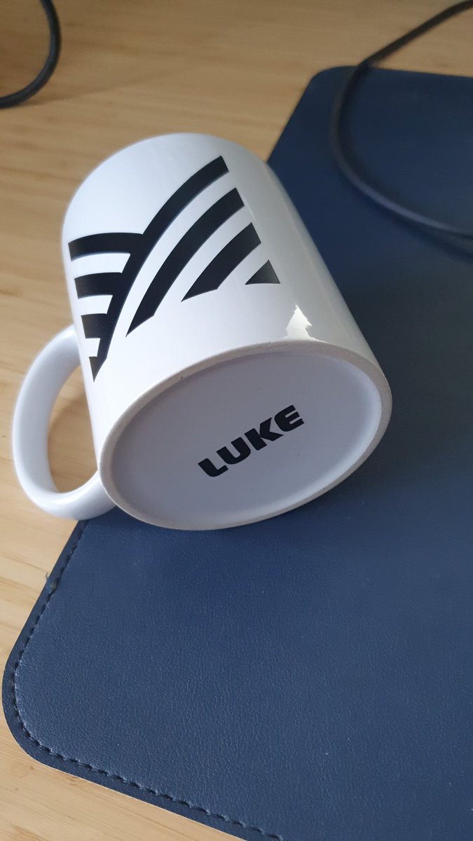 LukeBrobbin's tweet photo. Thanks @ManchesterCodes for my new mug 🎉 https://t.co/lfyFbBkgXz