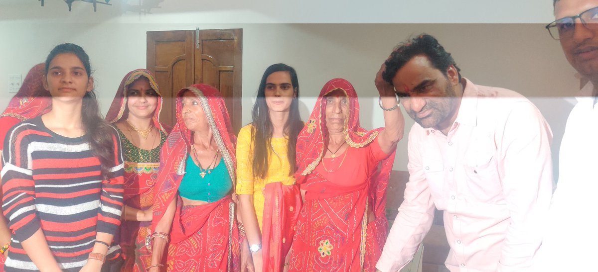 RajpalChoudhry's tweet photo. नागौर सांसद भाईसाहब हनुमान जी बेनीवाल के साथ हनुमानगगढ़ जाते समय रास्ते में सीकर चौराहा व बाईपास पर स्वागत की तस्वीरे आपके साथ सांझा कर रहा हूं
@hanumanbeniwal @RLPINDIAorg https://t.co/PuQ3ye6EmL