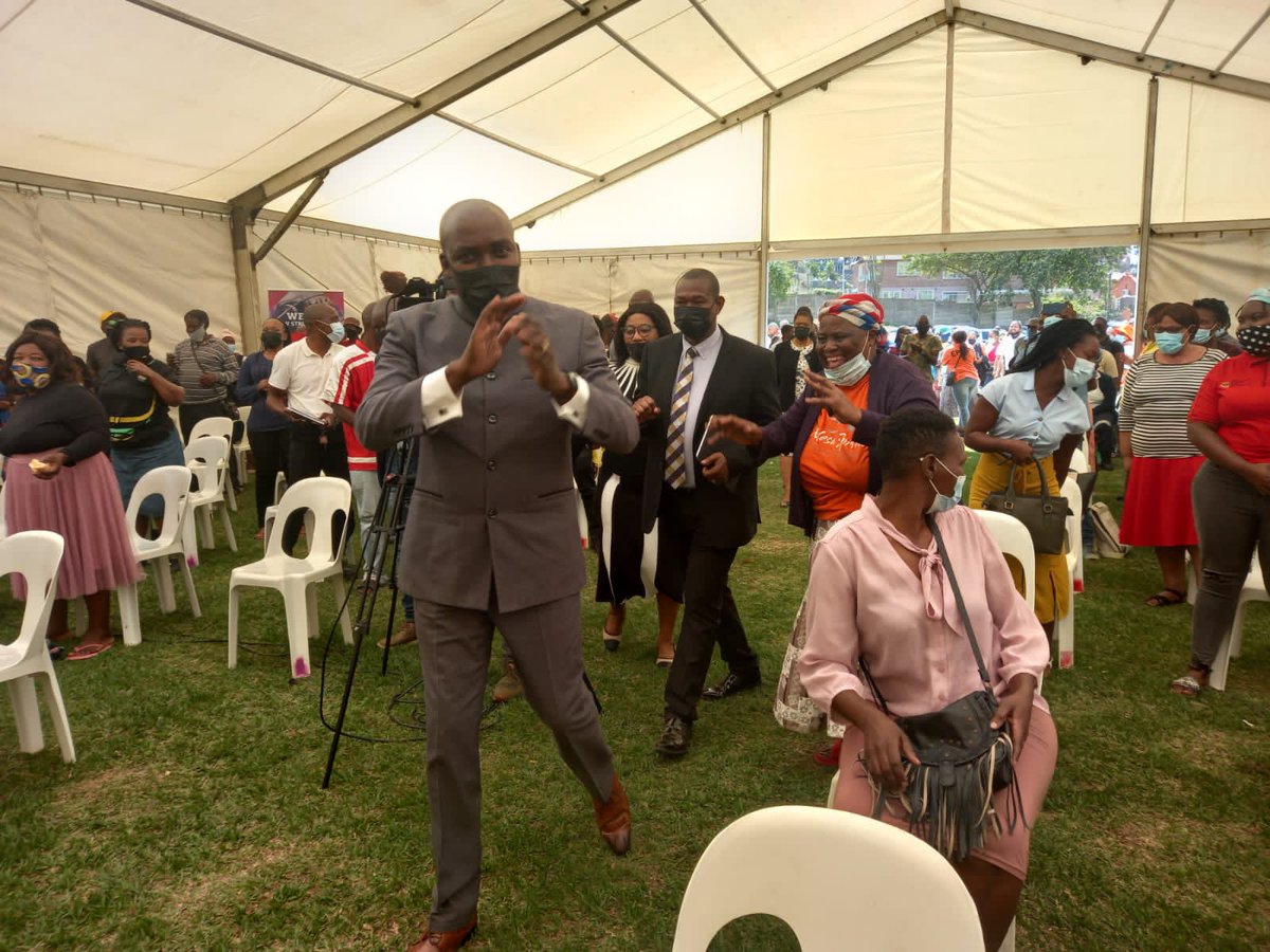 inanda884fm's tweet photo. [EVENTS] Usethelekile oThongaat usodolobha womkhandludolobha @eThekwiniM Mayor Hon. Cllr Mxolisi Kaunda lapho ezokwethula khona inqalasizinda yamanzi kanye nogesi.

#KeepingYouInformed #InformativeAndPrecise https://t.co/NwgX2u4kVn