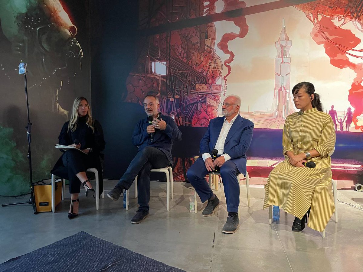 "Grandi risultati possono essere raggiunti semplicemente introducendo le piante nei luoghi della vita urbana. La mia idea di città del futuro è questa: una città in cui qualunque superficie sia coperta di piante." Stefano Mancuso #welcomemilano #biennalearchitettura2021