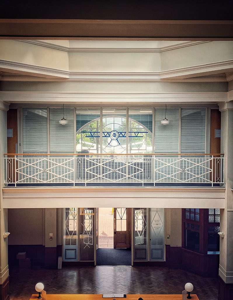 Our #artdeco building has the most beautiful entrance hall to our #businesscentre in #Croydon.  Find out how we can help you my #business 
✉️contactus@airporthousebc.co.uk
📞 020 87811234
