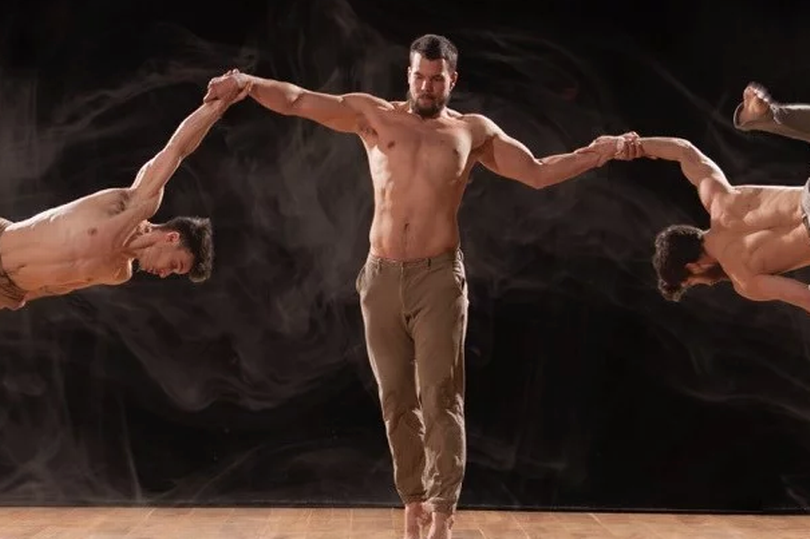 adctheatre's tweet photo. BROMANCE is audacious tour-de-force of physical heroics, by one of the UK's hottest circus companies.⁠

Sat 2 October at 8.30pm⁠

Tickets: https://t.co/81aTy502Ff⁠

@cambintfestival @BMTroupe #ciaf #bromance https://t.co/JwNpeN7eES