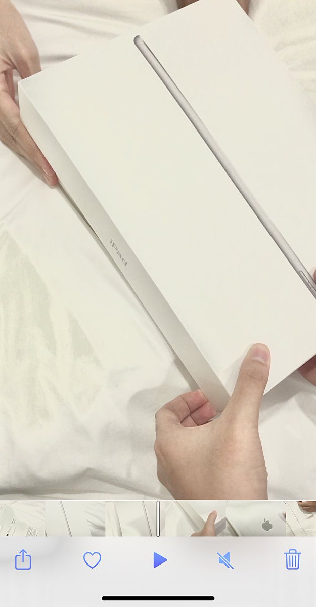 lysaturdae's tweet image. just got my new ipad! 💭^_−☆