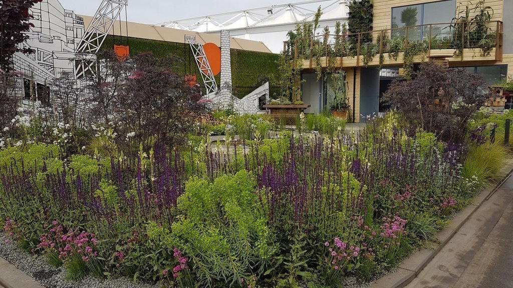 Looking forward to #RHSChelsea 2021?
Here's a reminder of the #plants, #gardens, &amp; people at the #RHS #ChelseaFlowerShow 2017. More pics, here:
pumpkinbeth.com/2017/05/rhs-ch… 

#Gardening #Garden #Flowers #GardenIdeas #GardenDesign #Design #GardeningTwitter #Flower