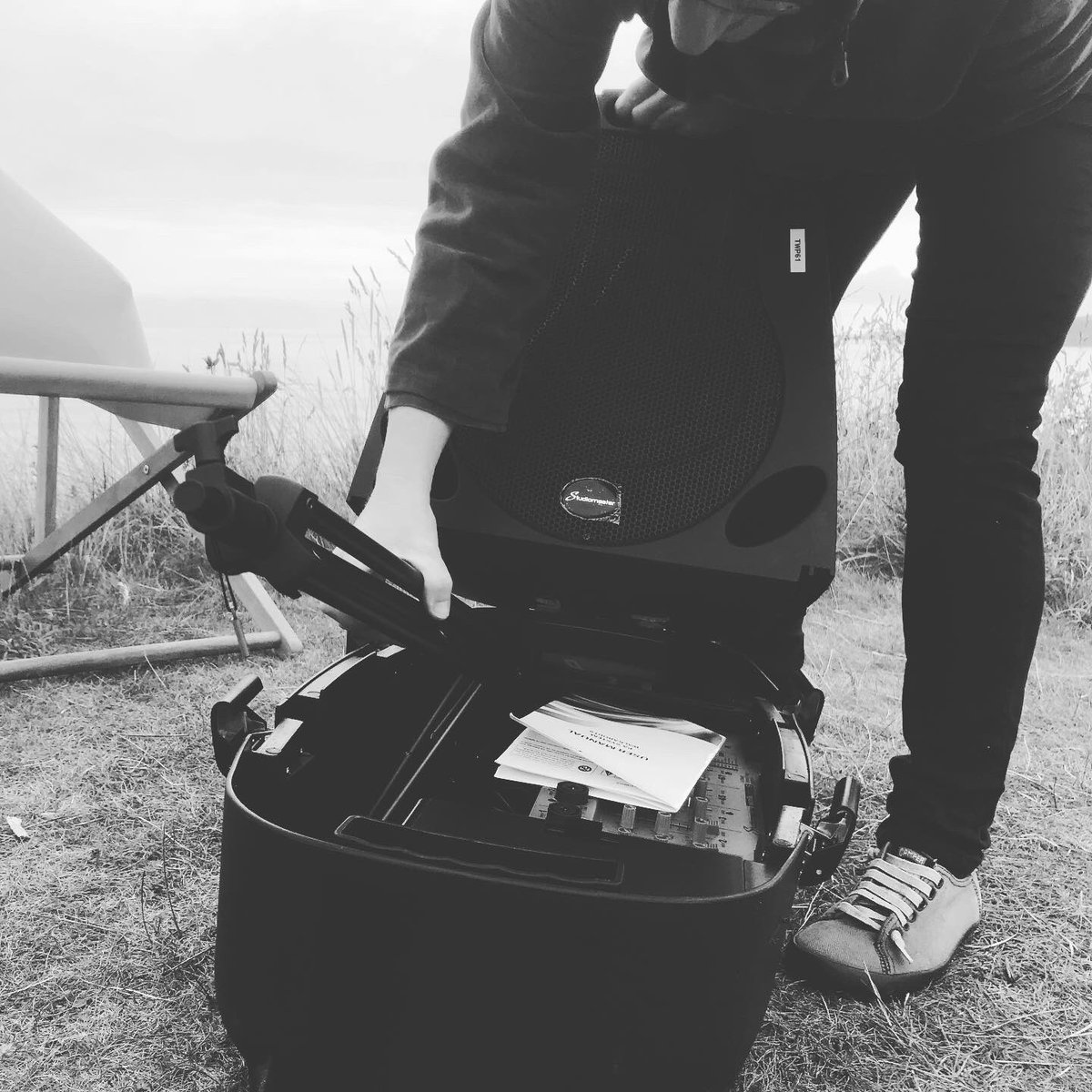 TransitionUStA's tweet photo. Our first #tooloftheweek 🛠 Every other week we hope to post a tool that we think is a must try from our #toolshare project. This week is a PA system and our banging beach chairs ☀️🎵🔊perfect for that end of summer party! Sign up for £15 per year to loan it as much as you like. https://t.co/1iKJdxqNY3