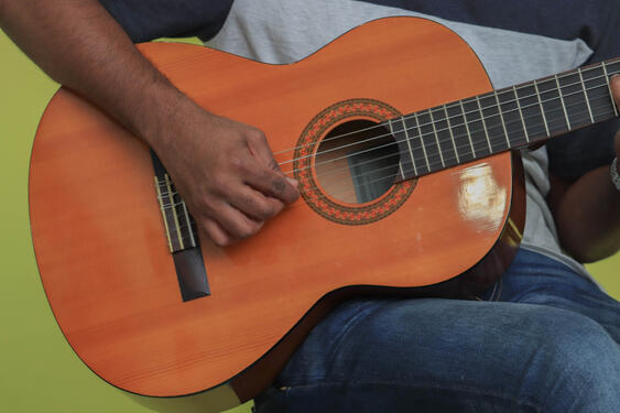 hyderabad_ads's tweet image. #Hobby_Classes : #Guitar_classes for adults and children in trimulgherry, Join Now..

More Details : click.in/hyderabad/guit…