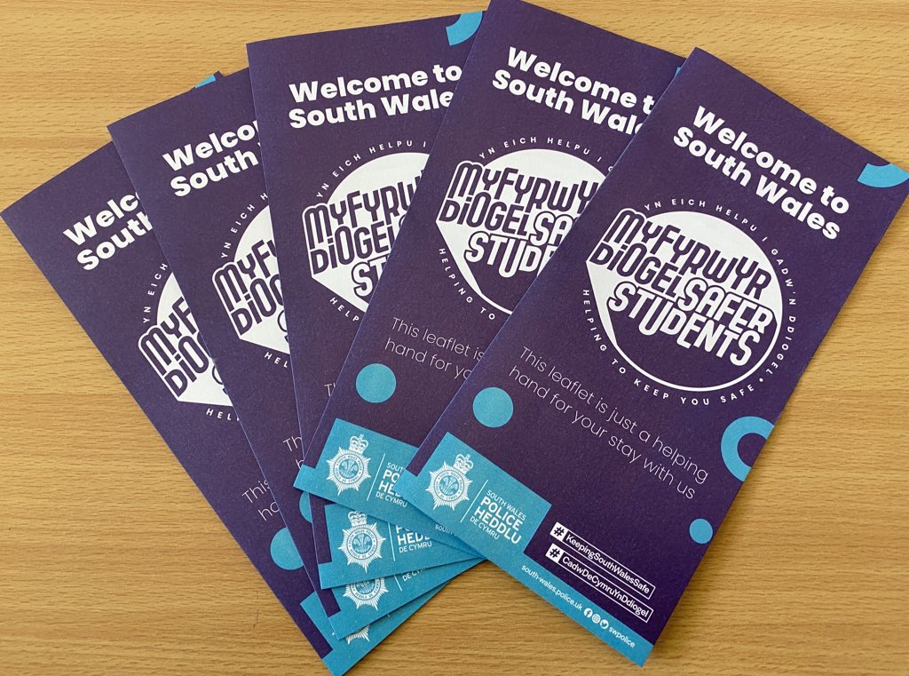 MikeUniSIO's tweet photo. First day of #OpBoobook & #Freshers2021 is here 😊
If you’re a student at @cardiffuni ,@cardiffmet ,@RWCMD or @UniSouthWales then follow me to keep up to date on all things #Student Safety & take a look at our webpage which covers the main issues @swpolice https://t.co/QiOg77B9vG https://t.co/K5iIq3XTi8