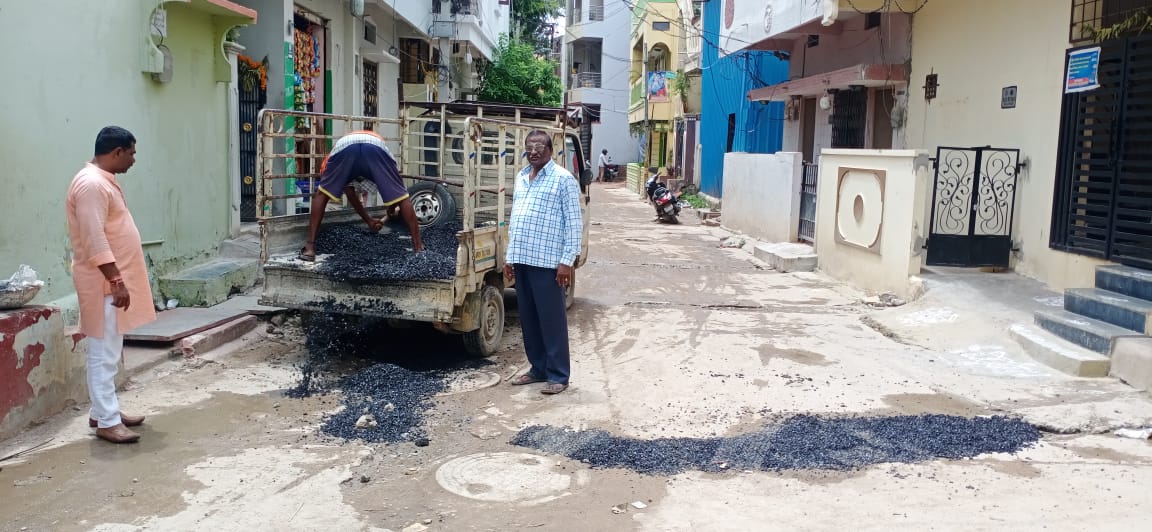 BohiniDarshan's tweet photo. Patch work done in Ranganath Swamy Nagar, #Ziaguda
#BJPIn62 https://t.co/9hH2bcn09r
