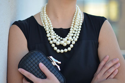 pureandtimeless's tweet photo. 6 redenen om nu een parelketting te kopen!  https://t.co/iQwaKGM94U https://t.co/1hgA3XYfOz