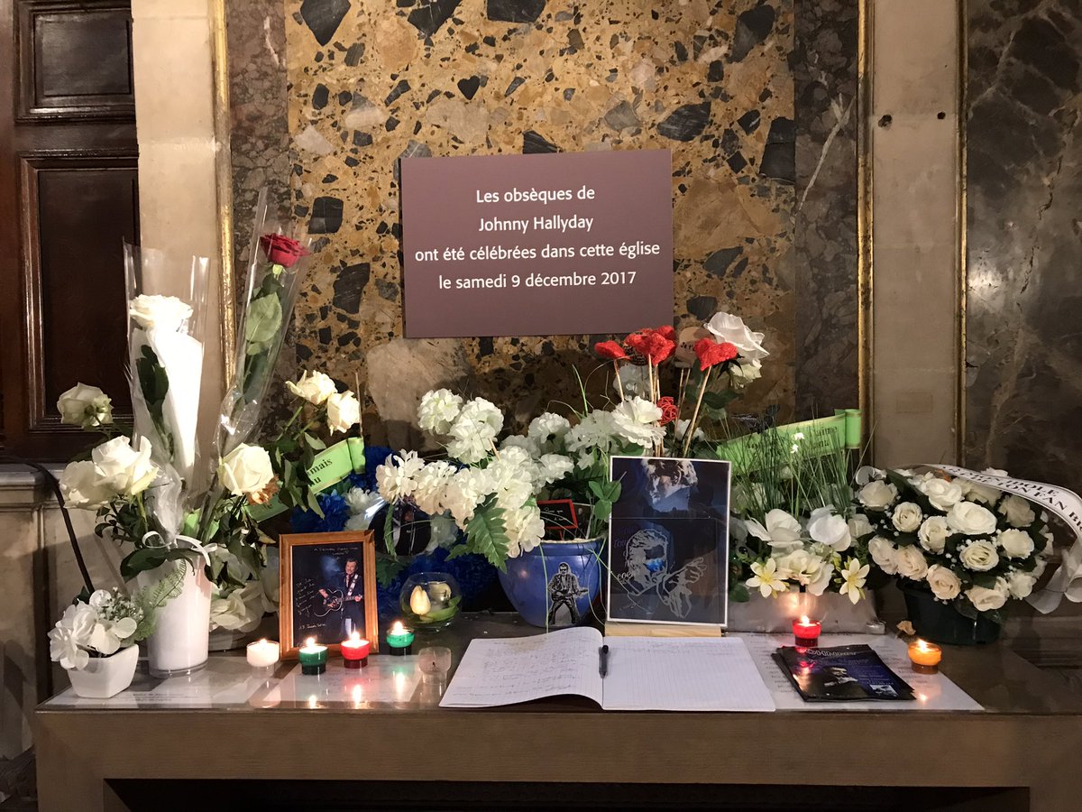 trapet1's tweet image. Merci @LHallyday et @Accor_Arena très bel hommage et énormément d’émotions, enfin @JohnnySjh à son nom ds la ville qui l’a vus naître. Enfin pouvoir ce retrouver entre fans  c’était important. Passage à la Madeleine obligé ♥️  🙏