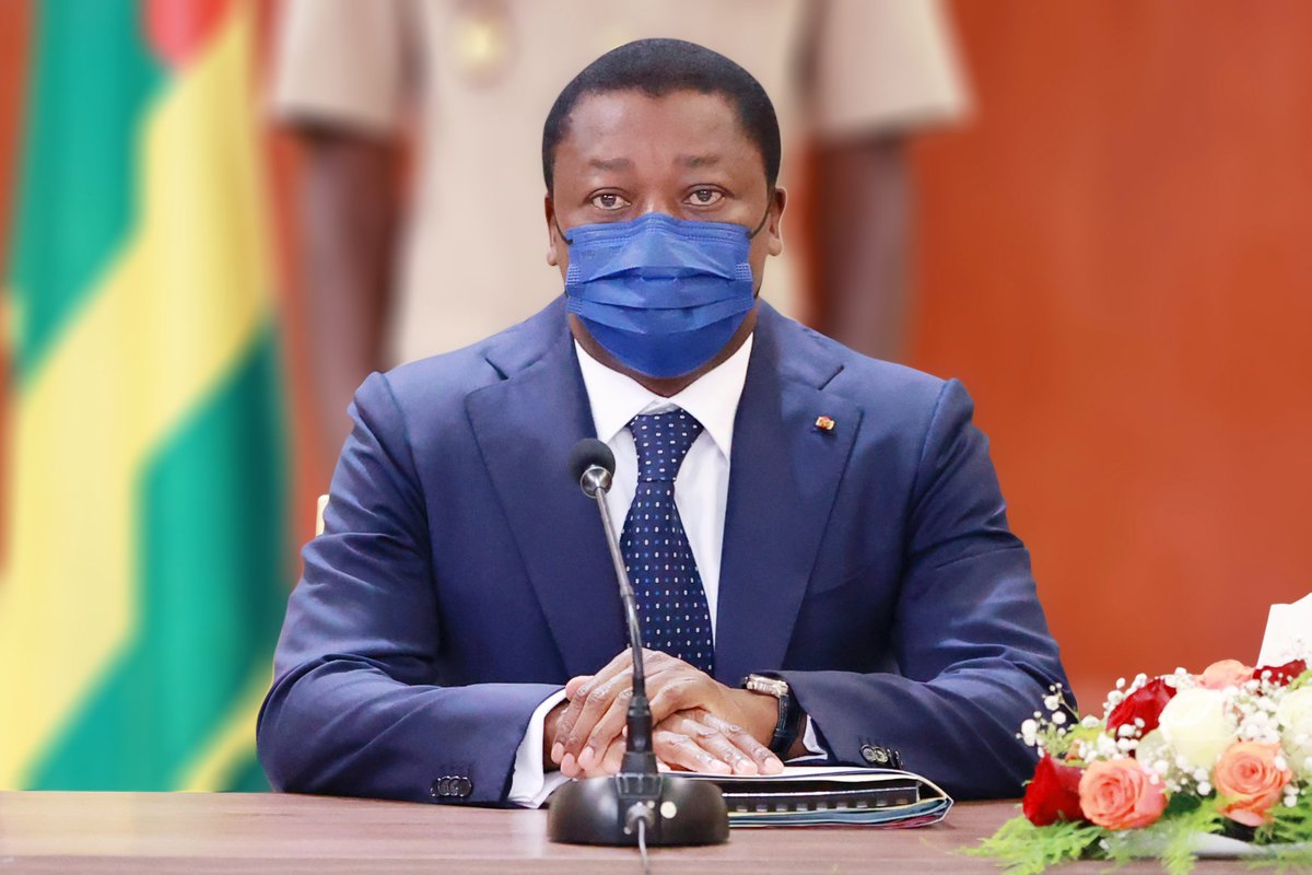 FEGnassingbe's tweet photo. J'ai ouvert ce matin le Conseil des ministres au Palais de la Présidence de la République. Les travaux de ce jour sont focalisés essentiellement sur l'examen de l'avant projet de la loi autorisant la ratification du traité portant création de l'Agence Panafricaine du Médicament. https://t.co/zsc7bc0xxe
