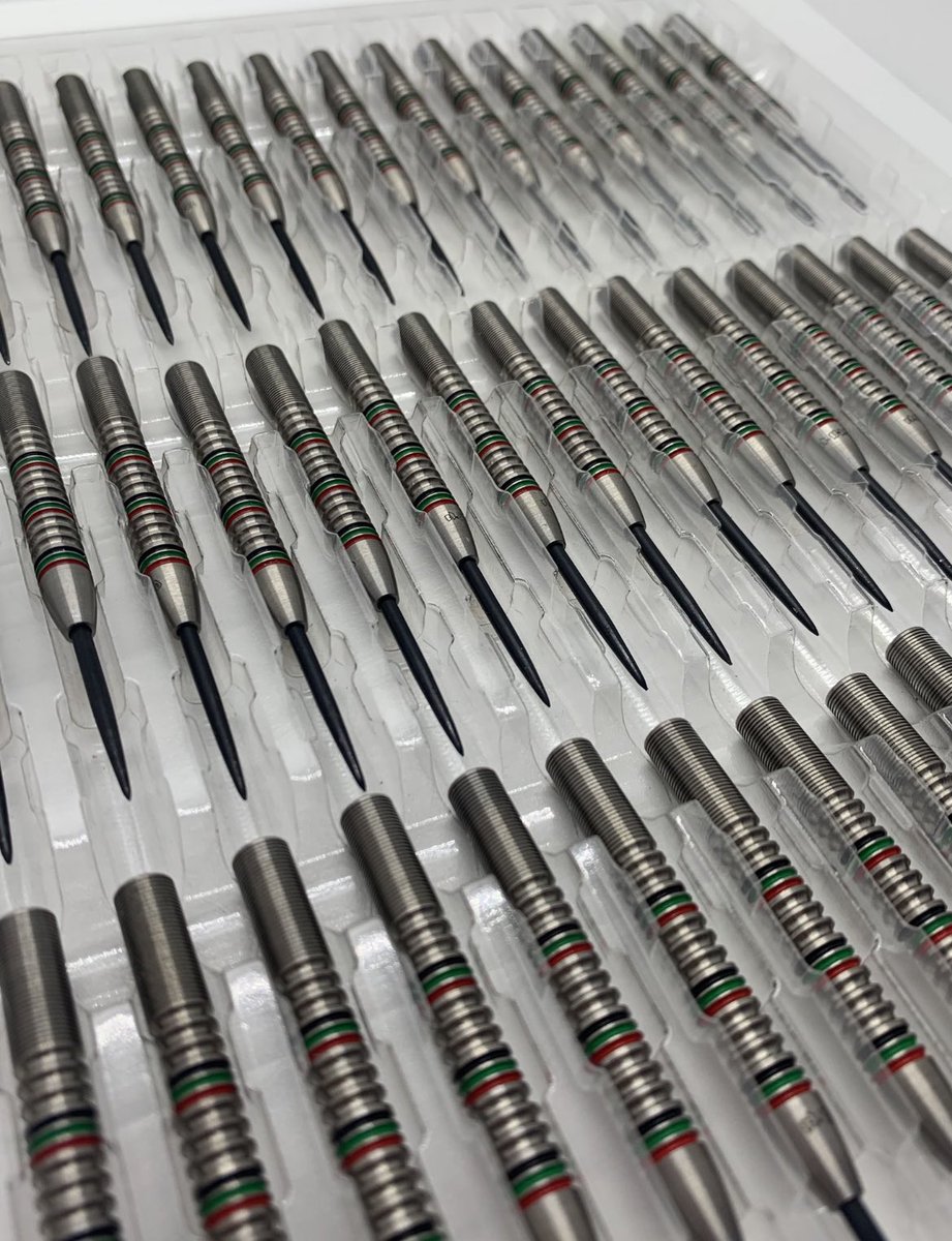 MentalDarts's tweet photo. 🎯COMPETITION TIME🎯

If we can get to 750 followers before the 10th October I will order another set of MHiD G1 darts to use as a giveaway to 1 lucky follower👀

If we get to 1000, we will order 2 sets for 2 lucky followers 🎯

GET FOLLOWING AND RT’ing DARTERS ⚫️🔴🟢 https://t.co/xwD6cMjxuX