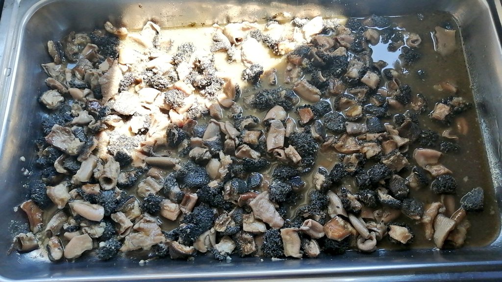 Pale_Entle2's tweet image. If you are in Randburg and feel like having Mogodu/Hardbody/Pork Trotters with Pap/Rice or le dombolo please come through to my new spot at 301 Kent Avenue Ferndale