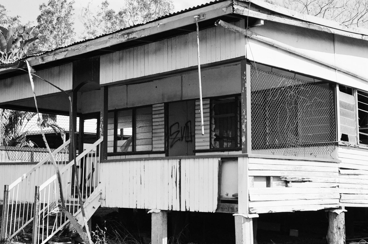 Diannesimages's tweet photo. Empty derelict house. 
#derelicthouse #shotonfilm #ilord400 #Neglected #35mmphotography #blackandwhitephotography # https://t.co/7uldi5pqEe