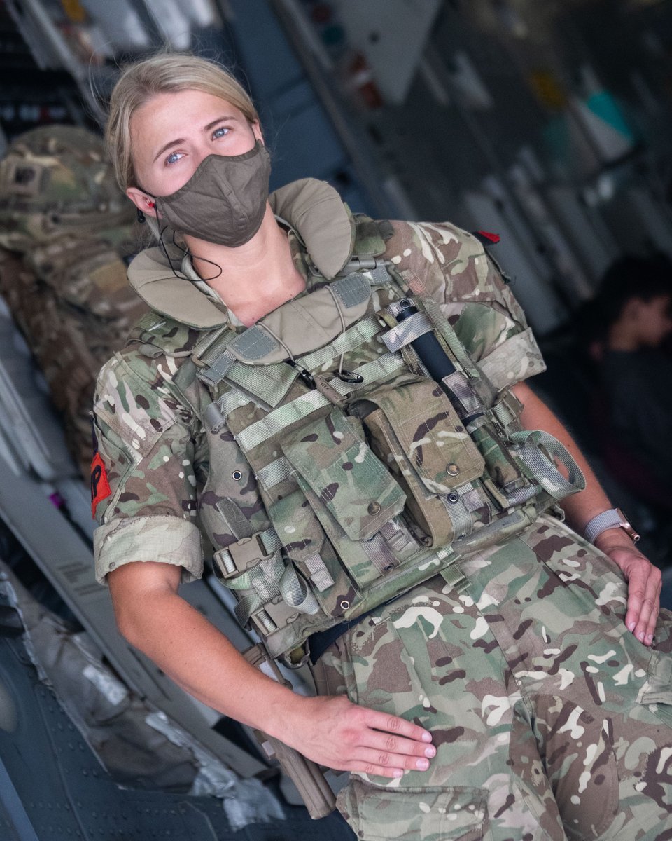 2 PARA (@2para_hq) on Twitter photo Whilst Paras provided security and controlled crowds, medics from the Regimental Aid Post (RAP) <a href="/AirborneMedics/">16 Medical Regiment</a> and searchers from the Royal Military Police (RMP) worked tirelessly throughout #OpPITTING to successfully evacuate 15,000 people. #AdUnumOmnes #AllToOneEnd Whilst Paras provided security and controlled crowds, medics from the Regimental Aid Post (RAP) <a href="/AirborneMedics/">16 Medical Regiment</a> and searchers from the Royal Military Police (RMP) worked tirelessly throughout #OpPITTING to successfully evacuate 15,000 people. #AdUnumOmnes #AllToOneEnd