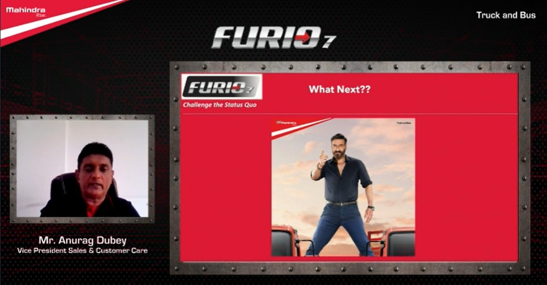MahindraTrukBus's tweet photo. .@AnuragDubey303 explains, #FURIO7 offering comfort to drivers with comfortable cabins, widespread fog lamps helping to drive faster at night, highly efficient fuel engines and perfectly designed body made for safety purposes. #MahindraFURIO7 #DoubleGuarantee https://t.co/K7DU3pE0aq