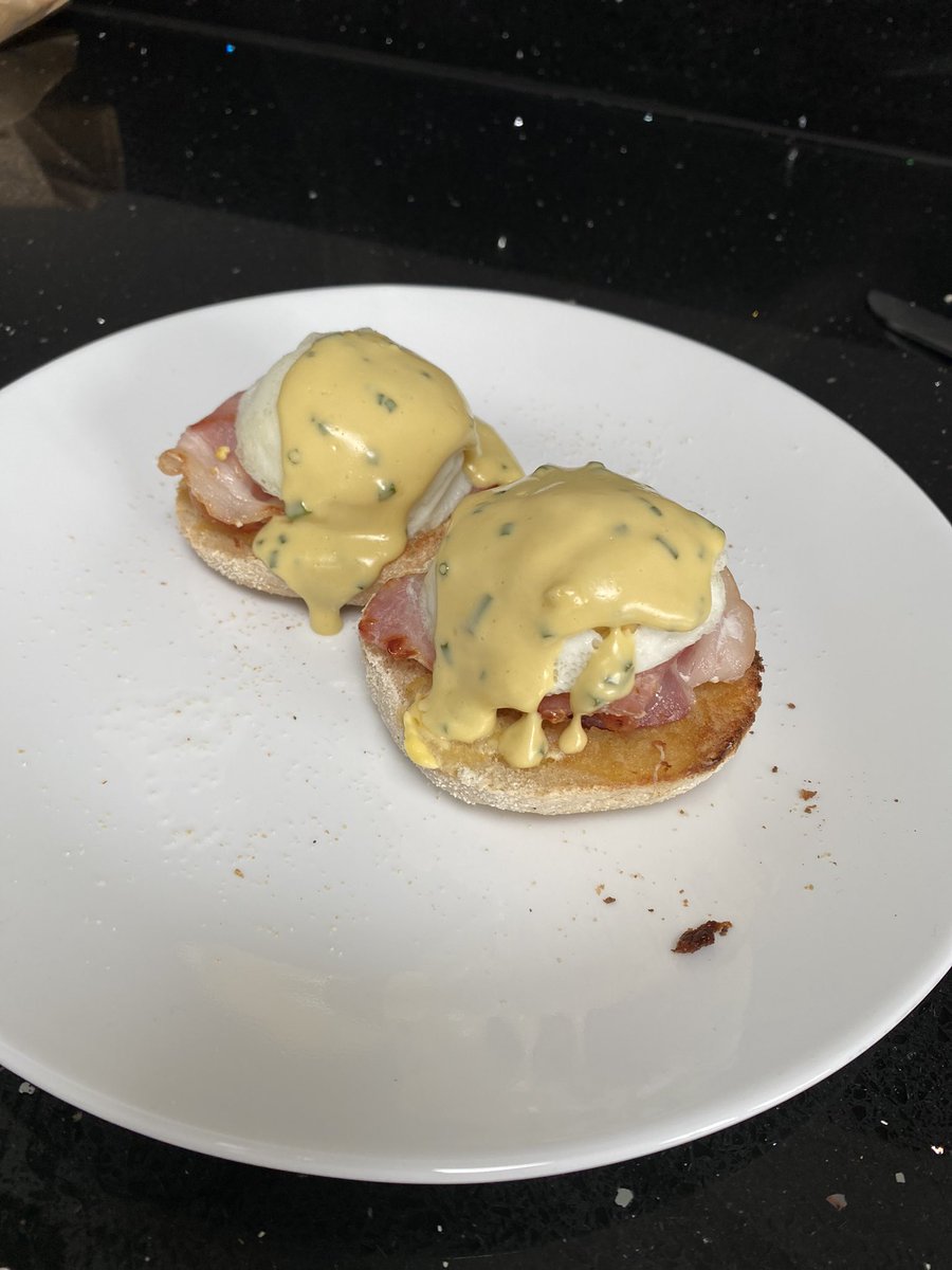 EssentialConner's tweet image. How about hollandaise sauce though 😍 Some eggs benedict this morning.