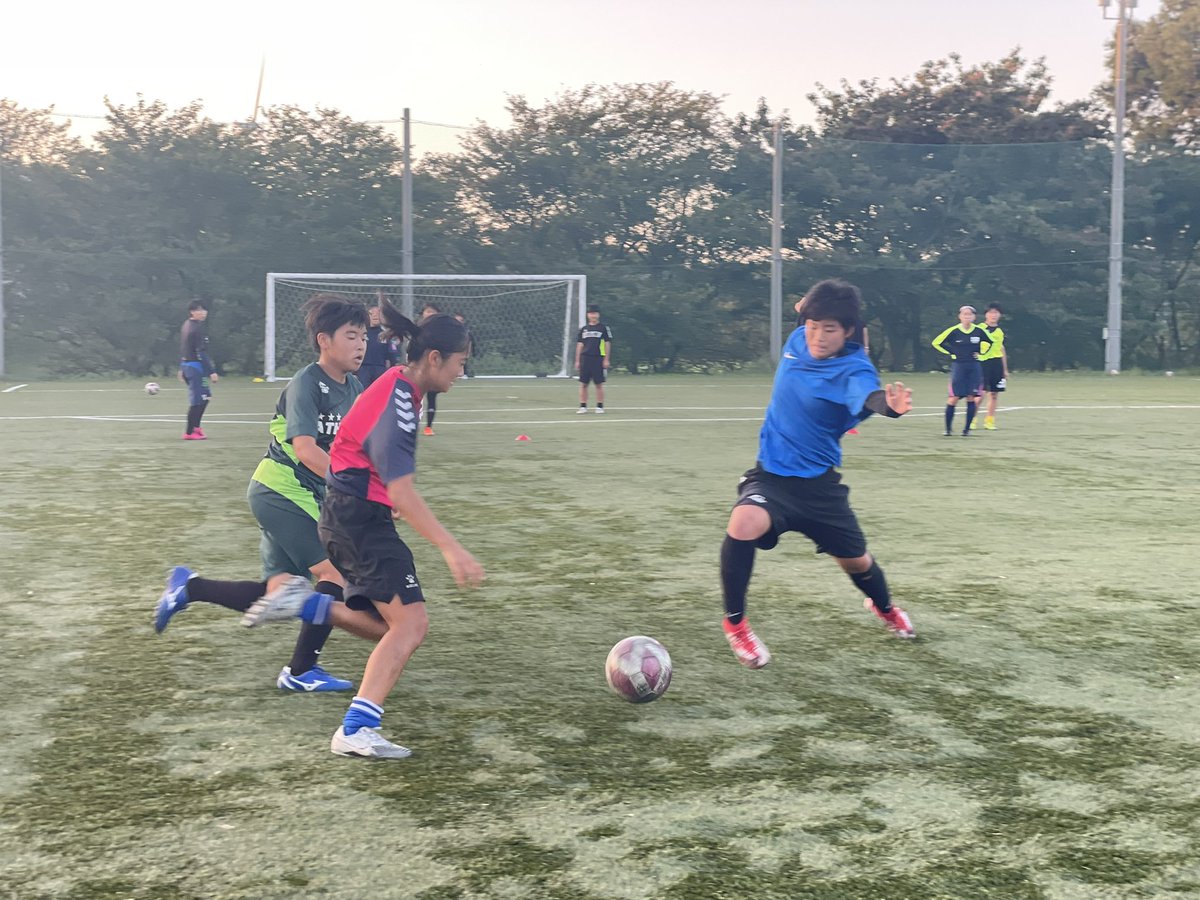 ট ইট র 福井工業大学附属福井高校女子サッカー部 こんばんは 今日はあわらで練習をしました 対人系の練習をして もっと守備の球際のところを強く行き オフェンスに簡単にやらせないようにし 練習から全員で厳しくプレーをしていきたいです 以上 木村 ট ইট র 福井工業大学附属福井高校女子サッカー部 こんばんは 今日はあわらで練習をしました 対人系の練習をして もっと守備の球際のところを強く行き オフェンスに簡単にやらせないようにし 練習から全員で厳しくプレーをしていきたいです 以上 木村