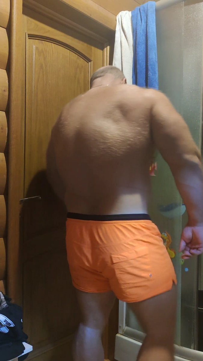 main.myfanmale.com/Vbandiofficial

#musclebear #bigdicks #bigcock #alphamale #strongman #daddybear #wellhung #gaytrucker