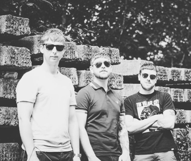 We’re super exited for fridays show at the @o2institutebham for @thecatapultclub…Ticket link below…

ticketmaster.co.uk/event/1F005AD9…

.
.
.
.
#indiemusic #punkrock #shropshire #westmidlandsmusicscene #guitar #bassguitar #drums #drumkit #sunglasses #sunshinee  #o2institutebirmingham