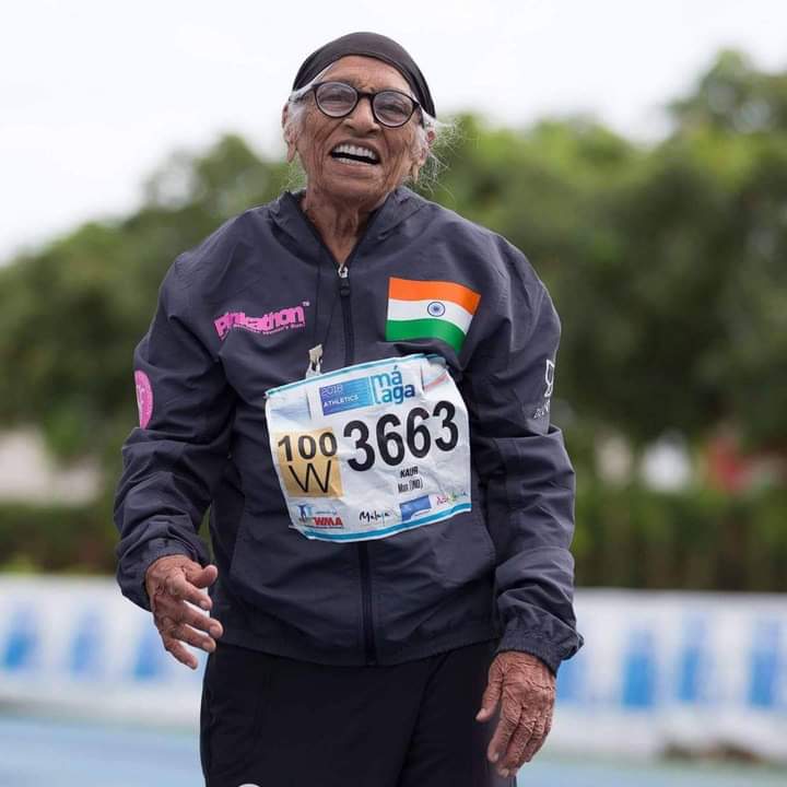 LOOK AT THAT SMILE !!! Man Kaur from India wins the 200m GOLD in the World Masters Athletics #WMAMalaga2018. Age group 100- 104 years!!
What a privilege for every person in the world to see her in action and to share her joy  😊😊
#PinkathonFOREVER