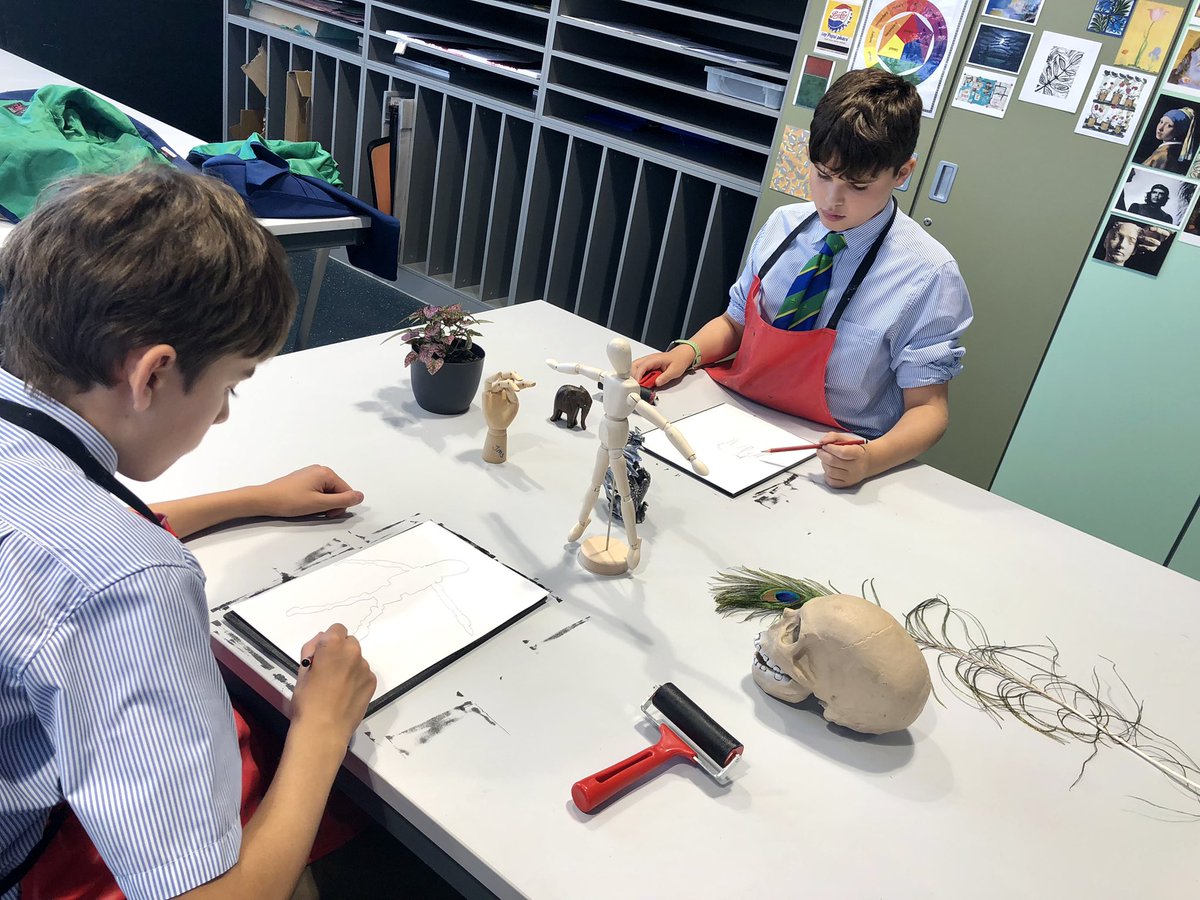 MaidaValeArt's tweet photo. #MaidaValeSchool #MaidaValeArt #MaidaValeEnrichmentClub #KS3 #PrintmakingClub Today we learnt how to create a #Linear #Monoprint Next time we are going to make #Polyprints https://t.co/KMcH5FTVL7