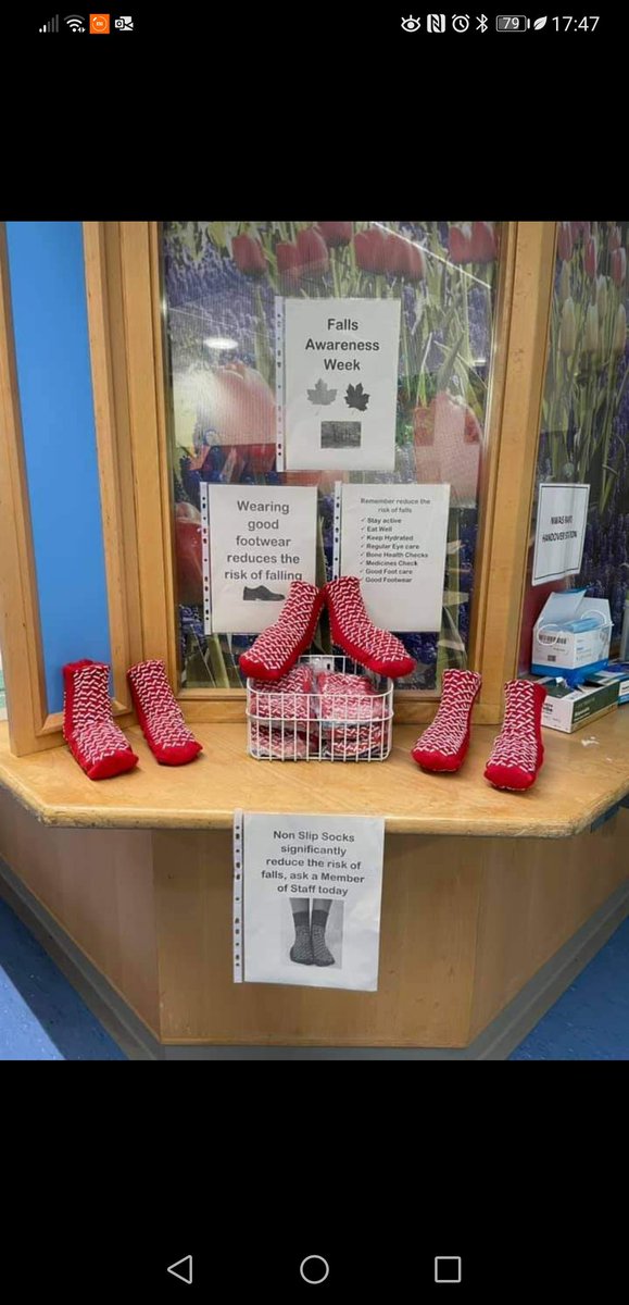 Falls awareness is coming up thankyou to Sr Rushton for this fantastic display in our urgent care waiting room. #fallsprevention. #safeeffectivecare @Educc_elht @ELHT_NHS @MarciaGore3 @jackie_denton1