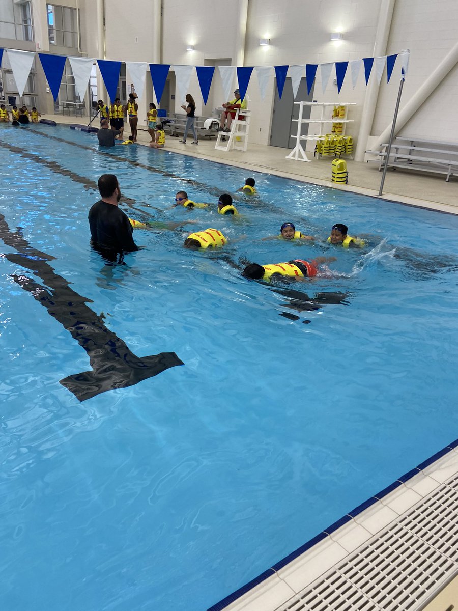 MsCoachShannon's tweet photo. Day 3
Look before you leap & think before you sink! #whalestale #AmericanRedCross
@Freeman_Hawks @gisdnatatorium https://t.co/K84o9wzCyN
