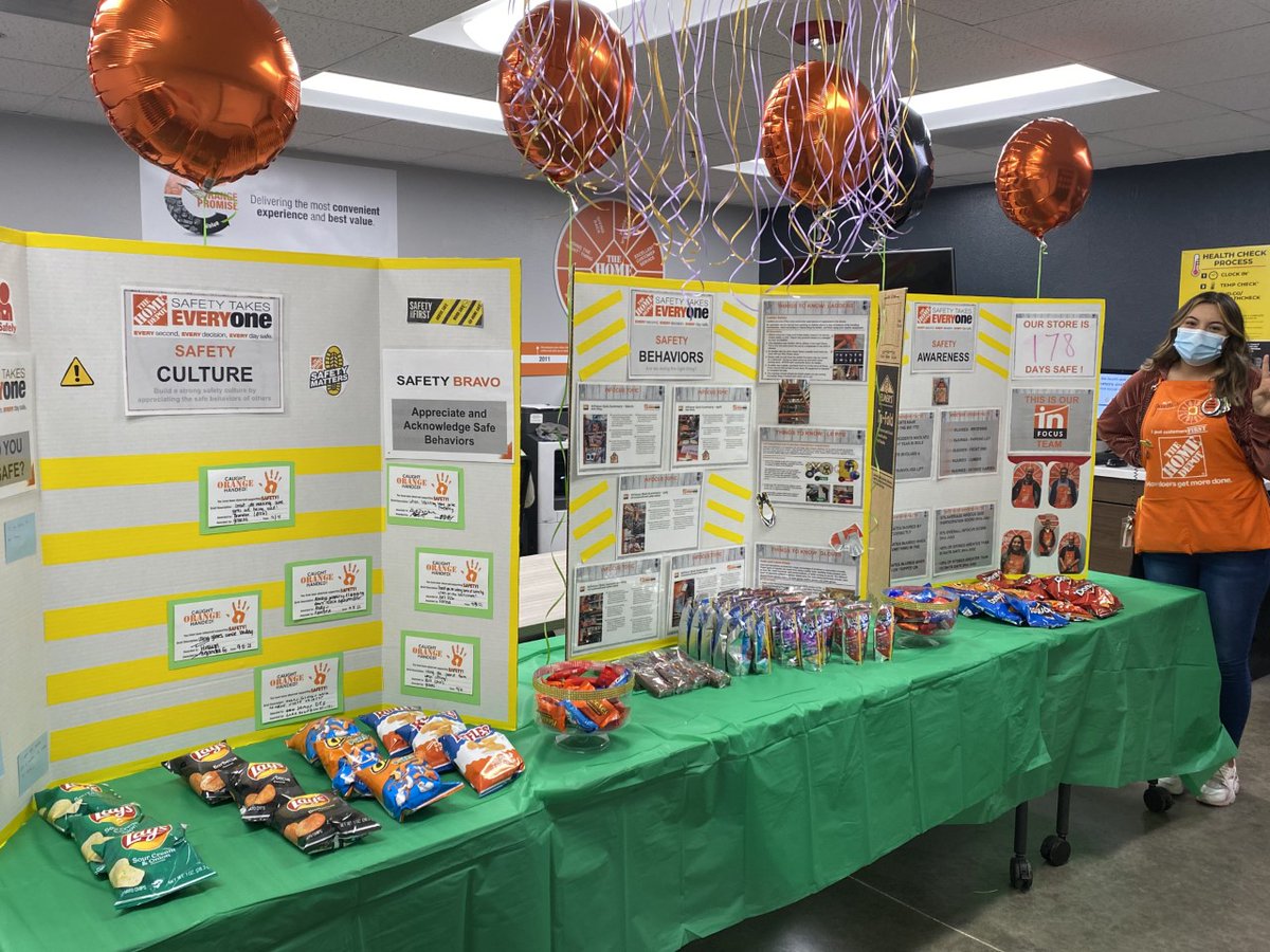 Amazing job to Gisselle for driving our safety event and encouraging/teaching associates what safety looks like!
#GirlBoss #1501Familia #SafetyMatters #BoomerSooner <a href="/JamesKeech1/">James Keech</a> <a href="/amandalucken1/">Amanda Lucken</a>