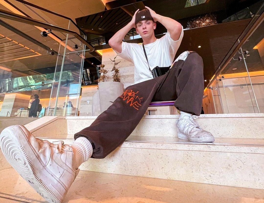 i think someone is obsessed