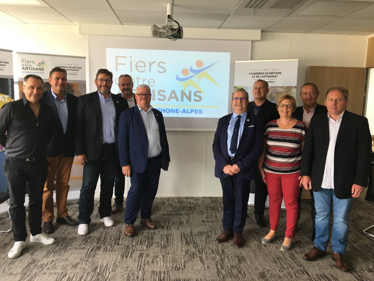 FDA_AURA's tweet photo. [Elections #CMA] Présentation de la liste Fiers d'être Artisans AURA, menée par @vincent_gaud
Projet porté par les #artisans pour les artisans d'Auvergne-Rhône-Alpes
Parmi les priorités @FDA_AURA: renforcer l'artisanat &amp; la formation,investir dans les territoires &amp; l'innovation.. https://t.co/WlpqWVlRLO