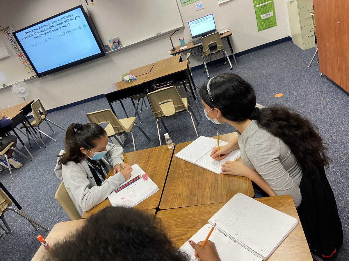 kelly_m2483's tweet photo. ❤️Love❤️ all the math talk that is happening this morning. Learning math by communicating with our peers. 🙌🏼 @rountreerr @Allen_ISD #6grade https://t.co/YJMIH6Wtmk