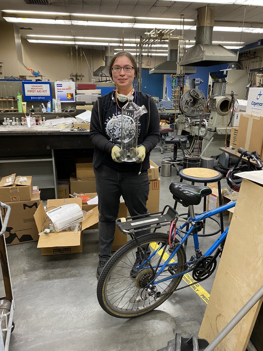 🎉🎉🎉 We’re excited to welcome our new scientific glassblower Laurel Wong to the College’s professional staff. #berkeleychemistry #berkeleychemicalengineering #ucberkeley
