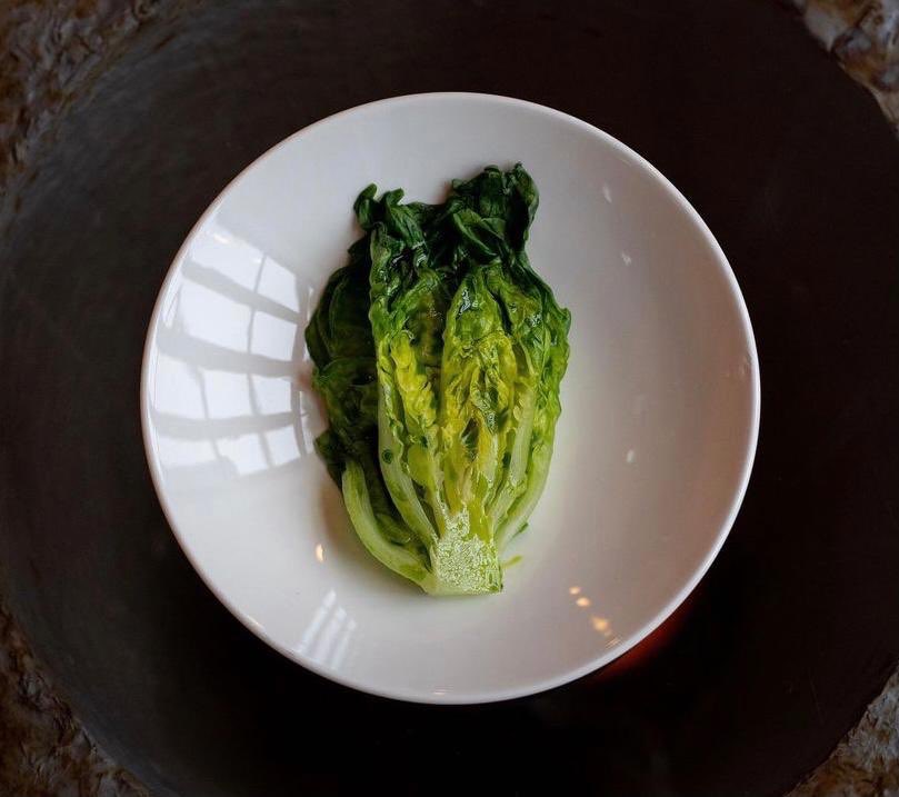 #FieldFest 25 Sep
“How I built the world’s first zero waste restaurant.”

The potential of leftovers took <a href="/dougiemcmaster/">Douglas McMaster</a> to the award-winning restaurant <a href="/londonsilo/">Silo London</a>

He will talk Silo’s backstory and eating without impacting the planet
#Sustainability #zerowaste #food4thefuture