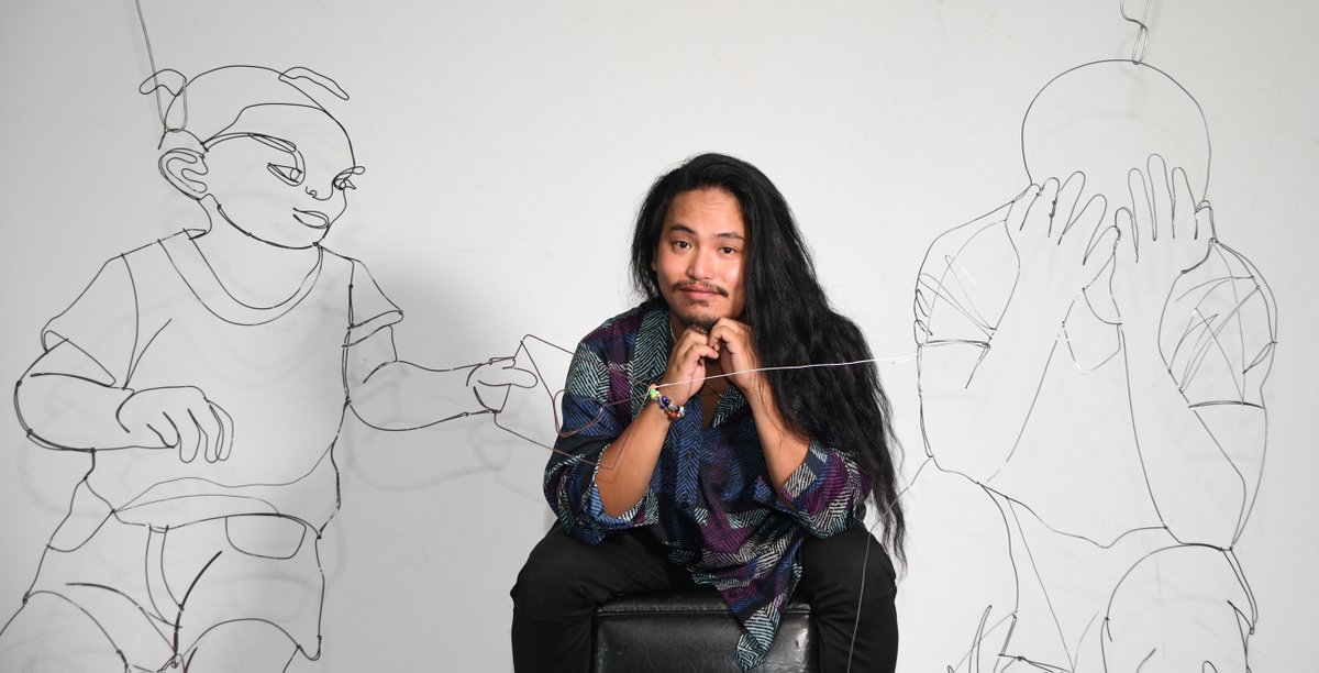 baltimoresun's tweet image. The street artist known as Reed Bmore is accustomed to seeing his pieces fly high over the heads of the public as the ingenious wire sculptures dangle ― cheekily, if illicitly — from light fixture and traffic signal power cables.
baltimoresun.com/entertainment/…