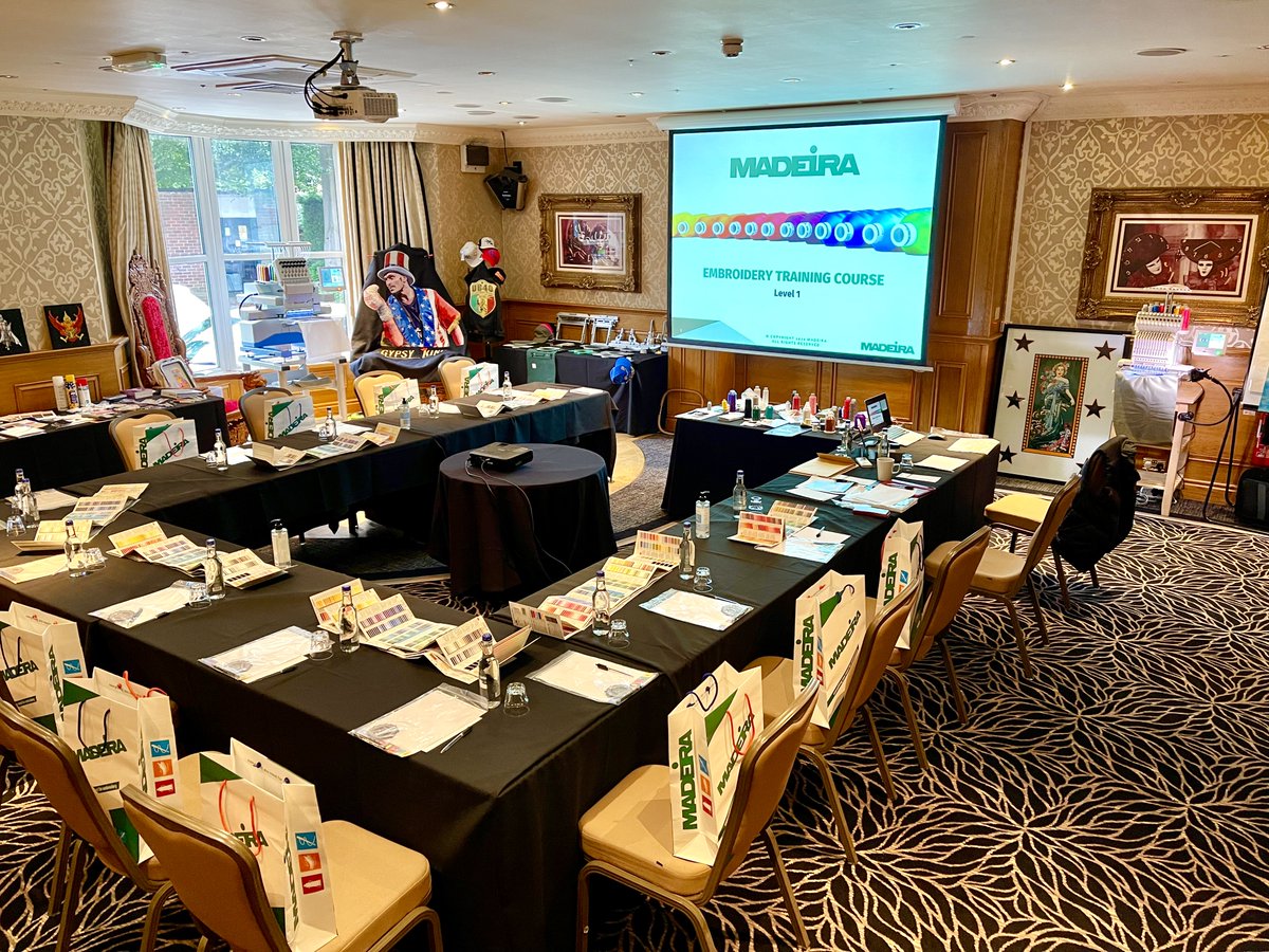 EmbroideryTrain's tweet image. 😮 Can’t believe it’s been 2 years since the last #MadeiraTrainingCourse in Dublin Sept 2019. We had to cancel the March 2020 course just as the first Lockdown began! This is yesterday in Warrington, just before the attendees arrived 👩🏻‍🎓👨🏼‍🎓
#embroiderytraining #madeirathreads