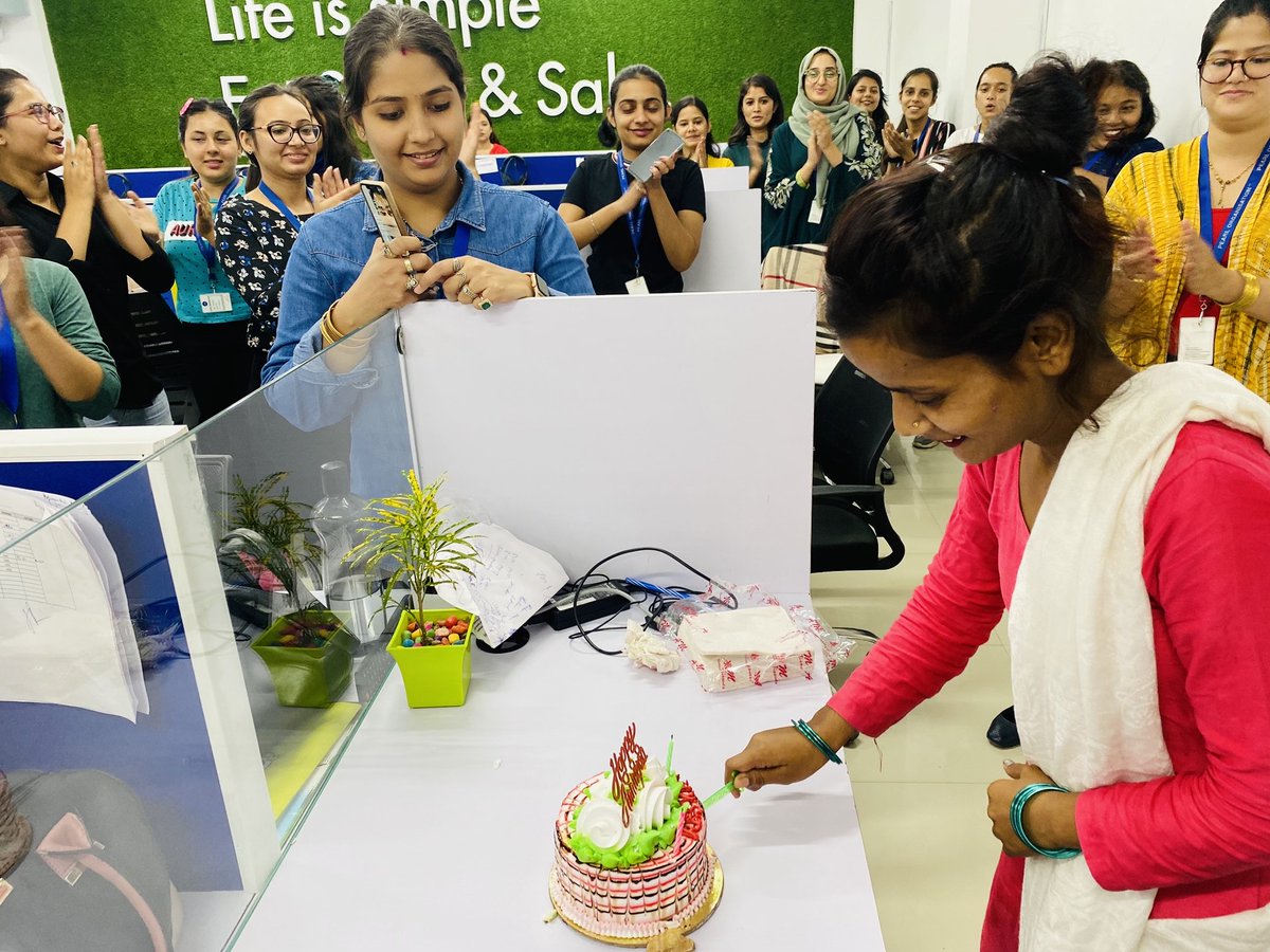 pearlorgs's tweet photo. Happy 1st Work Anniversary Rashmi. 

We #PEARLians are wishing to you many more successful &amp; joyful years in PEARL ORGANISATION Family !

https://t.co/7Xwf361to1

#Pearl_Organisation #Employee_Engagement #Pearlian_work_anniversary #PrsXa #Life_at_Pearl_Organisation https://t.co/kHTzNtIfWO