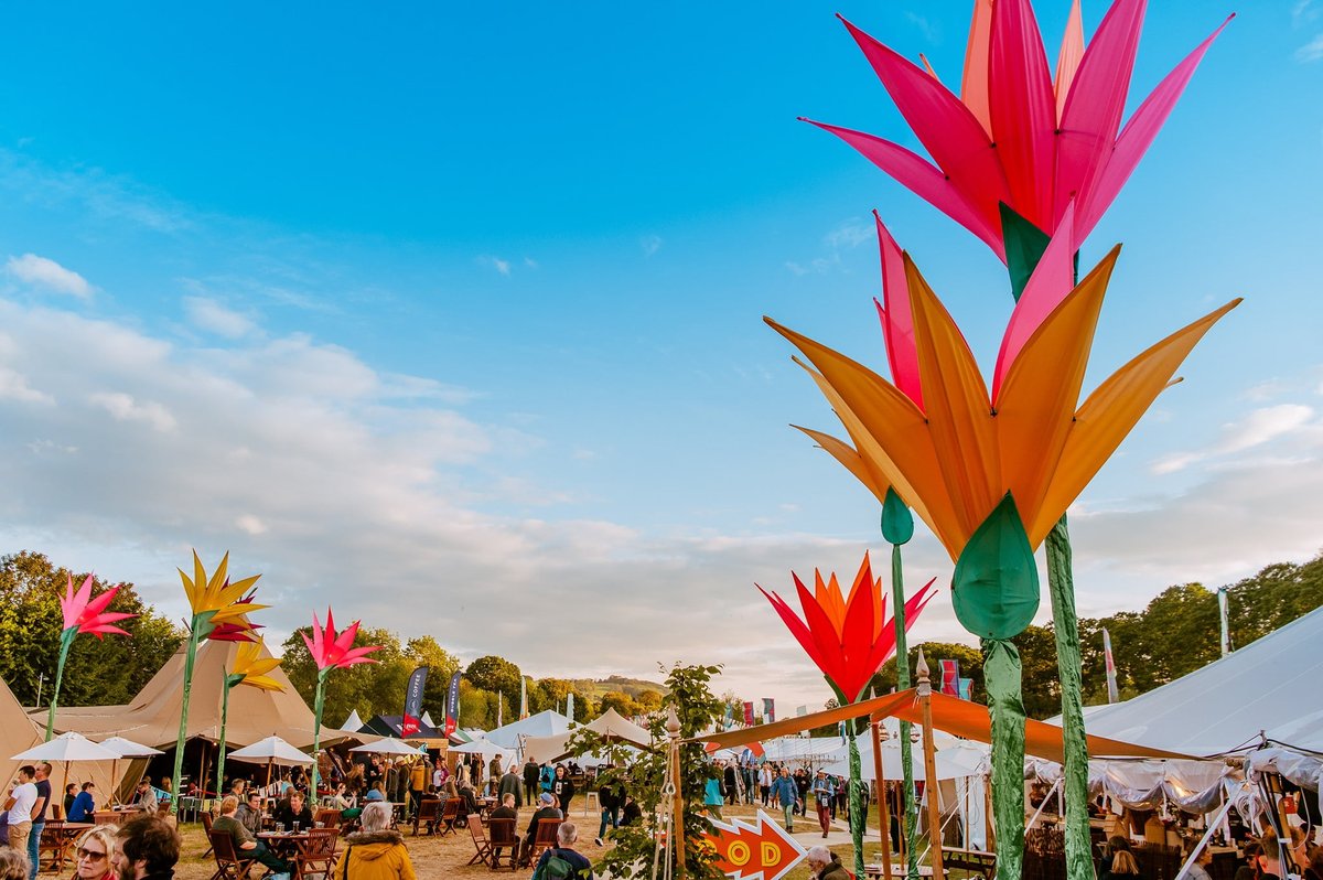 noqgroupuk's tweet photo. The world's largest ideas and music festival is happening this weekend! We can't wait to be at @HTLGIFestival 🎉
#noq #mobileordering #HTLGI #event #festival #eventsapp #preorder #kenwoodhall #hampsteadheath https://t.co/vzyLPgEkL8