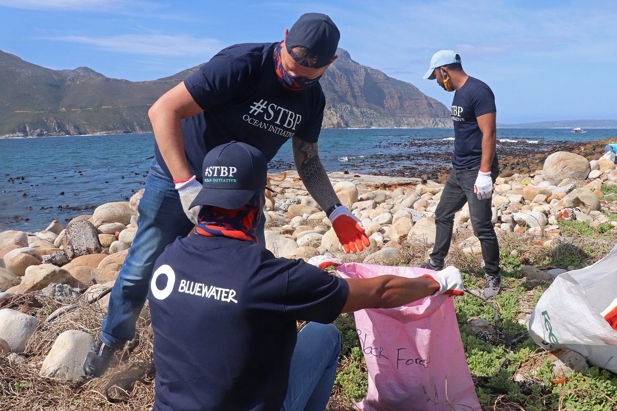 AfricaBluewater's tweet photo. We will be providing #SeaTheBiggerPictureโs Witsands beach clean-up with one of our #BluewaterTrailers so that all the volunteers can enjoy cold, fresh, purified drinking water on #WorldCleanUpDay๐ฐ๐ง https://t.co/vI0ADmR0Je